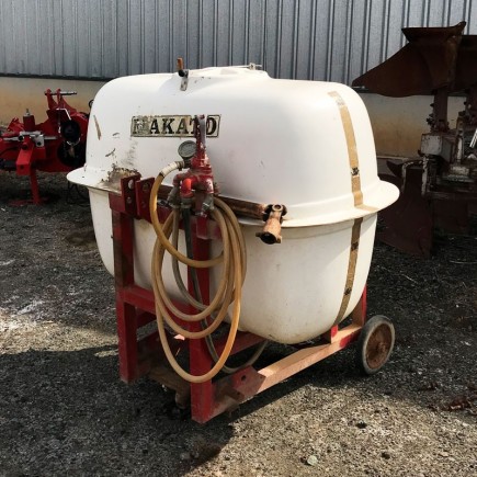 PULVERIZADOR MAKATO 400 LITROS