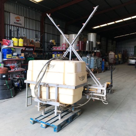 Pulverizador MAKYSA 800 litros 12 metros