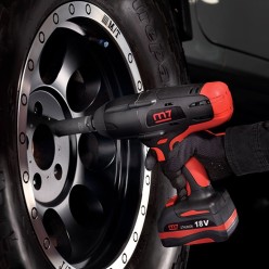 Cofre con llave de impacto compacta de batería (1220 Nm)... 2