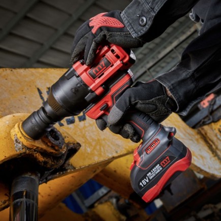 Cofre de llave de impacto con batería (1900Nm) (18 V, 5 Ah) DW601A