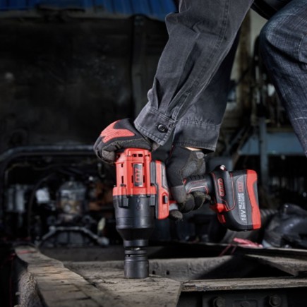 Cofre de llave de impacto con batería (1900Nm) (18 V, 5 Ah) DW601A