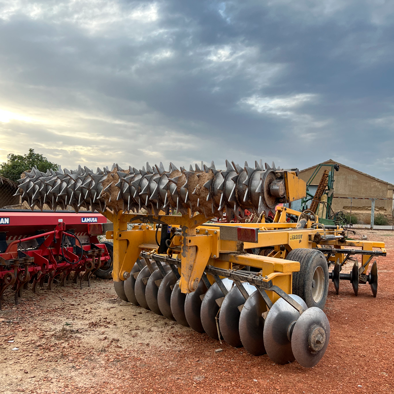 GRADA DE 24 DISCOS GASCON CON RODILLO