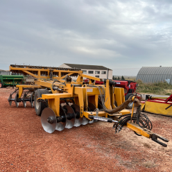 GRADA DE 24 DISCOS GASCON CON RODILLO