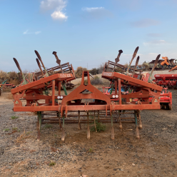 SEMICHISEL CON RODILLO 2