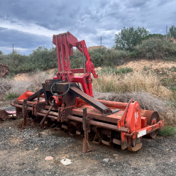 ROTOVATOR HOWARD HR 40 3 METROS CON RODILLO Y TRIPUNTAL