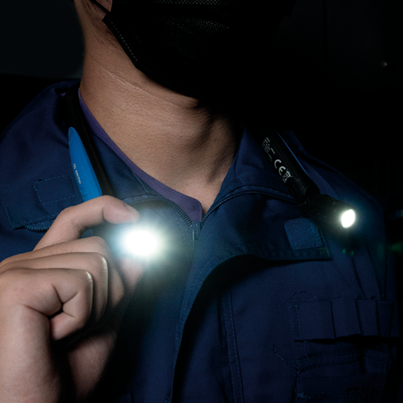 LAMPARA DE CUELLO RECARGABLE 3.5 W (350 LM)