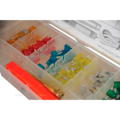 CAJA FUSIBLES + HERRAMIENTAS 93 PIEZAS 2