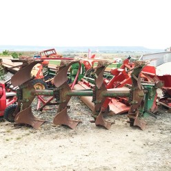 ARADO NOVEL 4 SURCOS HIDRAULICO 2