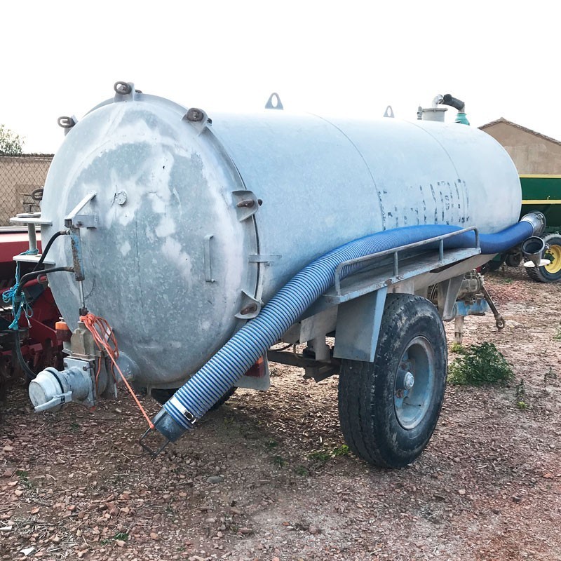 CISTERNA GALVANIZADA AGUDO 8000 LITROS