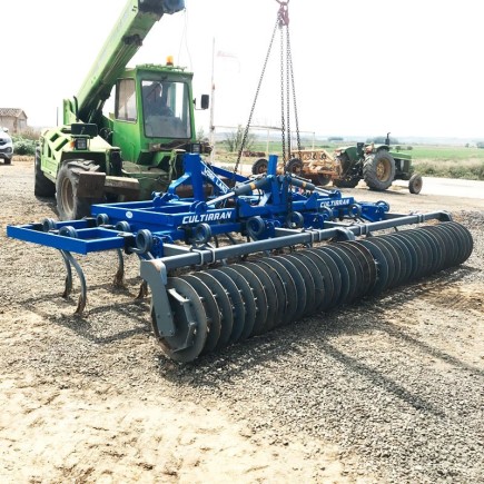 CULTIVADOR 4,60 METROS PLEGABLE CON RODILLO DE ANILLAS WORKLAND