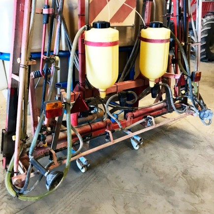 PULVERIZADOR AGUIRRE SUSPENDIDO 12 METROS