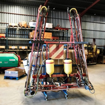 PULVERIZADOR AGUIRRE SUSPENDIDO 12 METROS