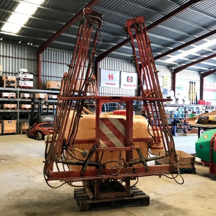 PULVERIZADOR SANZ 1000 LITROS 12 METROS