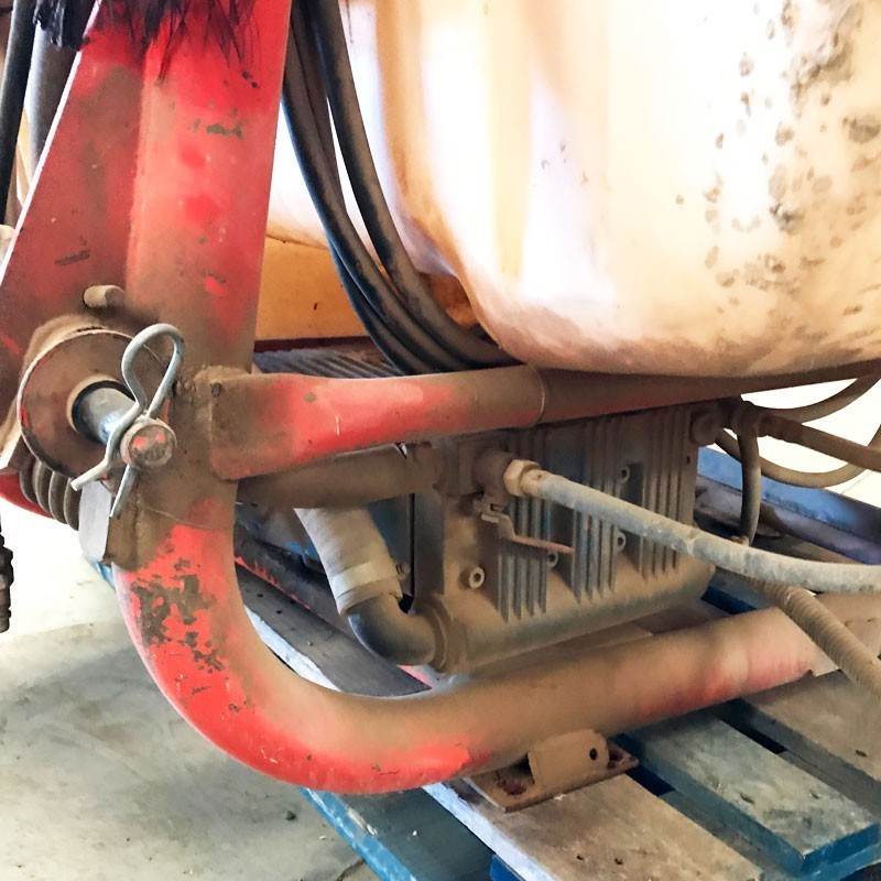 PULVERIZADOR SANZ 1000 LITROS 12 METROS