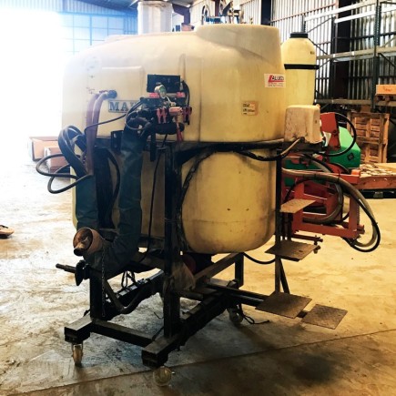 PULVERIZADOR MAKATO 12M 1200 LITROS