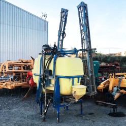 Pulverizador Aguirre 14 metros 1200 litros 2