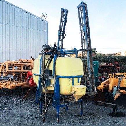 Pulverizador Aguirre 14 metros 1200 litros