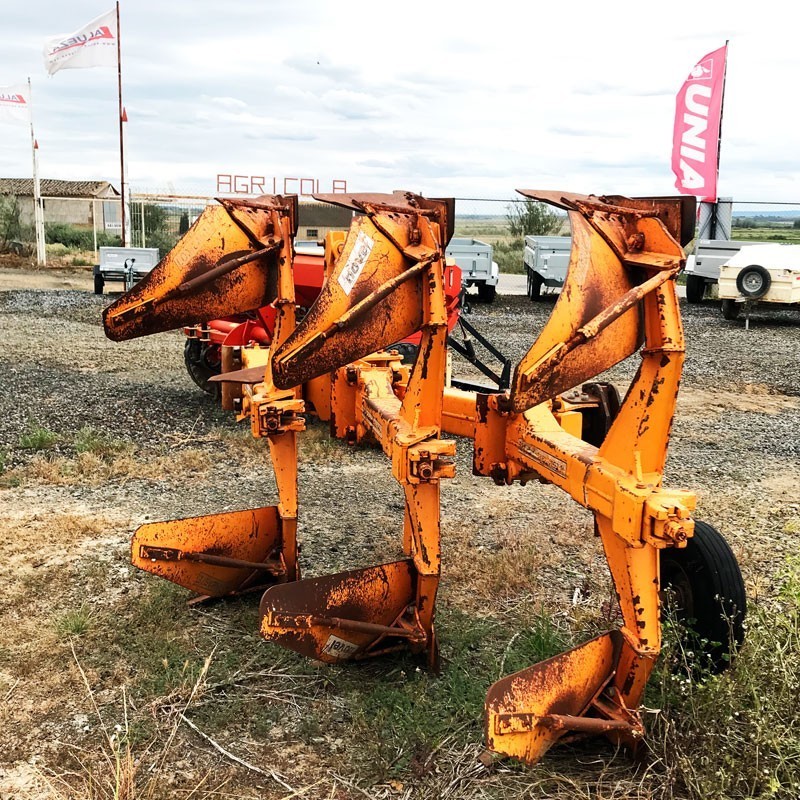 ARADO LOMBARTE 3 SURCOS