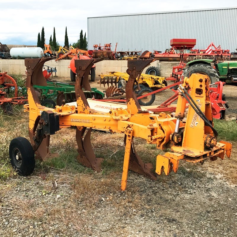 ARADO LOMBARTE 3 SURCOS
