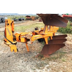 ARADO LOMBARTE 3 SURCOS