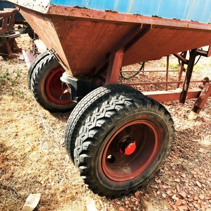 ABONADORA ARRASTRADA PENDULAR